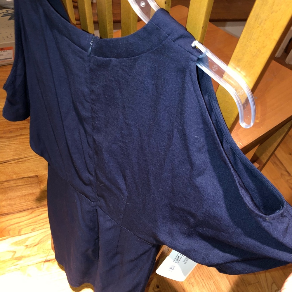 Lush small Navy women’s dress-cut out sleeves - Picture 5 of 6